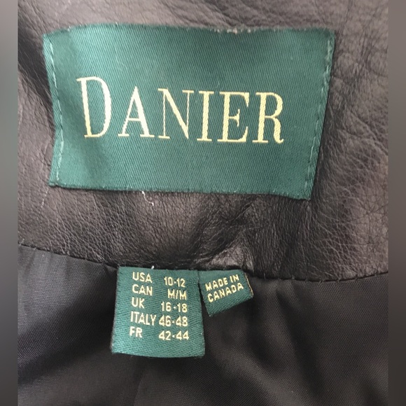 Danier black leather jacket - Picture 3 of 5